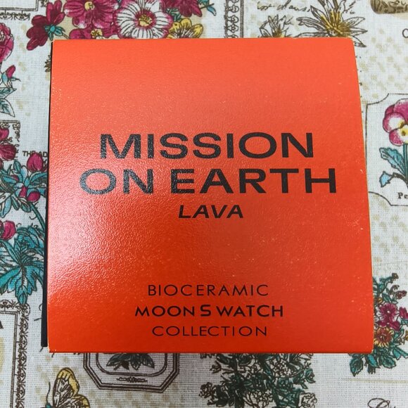 👑POSH NWT Swatch X Omega Mission On Earth - LAVA Watch - Picture 5 of 5